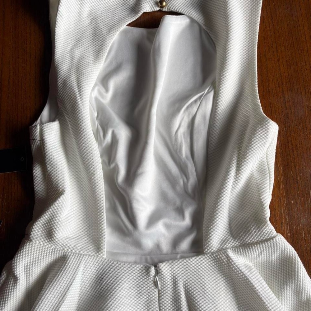 NWT Lulu's White Mini Dress size Medium - Picture 4 of 7